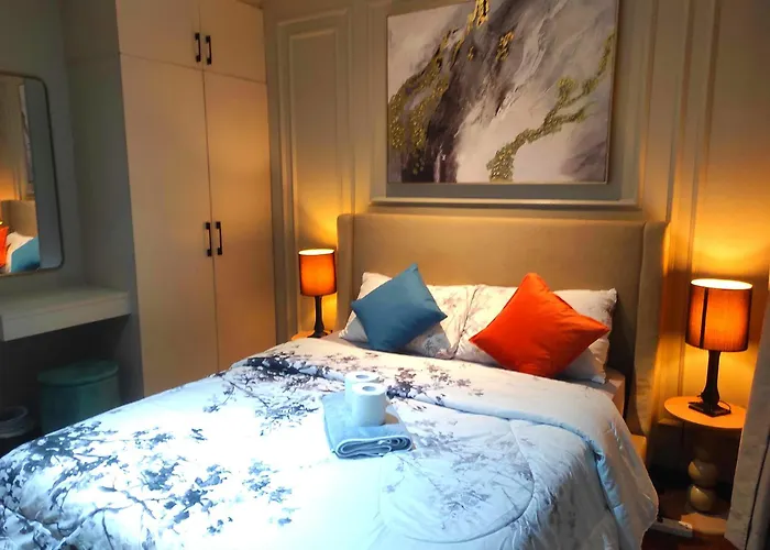 Aparthotel Elegant Stylish 1 Bedroom Balcony And Bay View Free Sauna Pool Gym Makati 4*