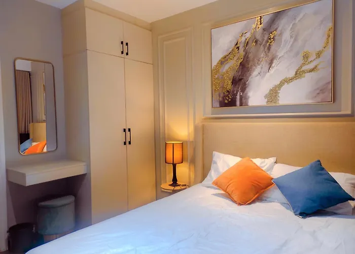 Elegant Stylish 1 Bedroom Balcony And Bay View Free Sauna Pool Gym Makati Aparthotel