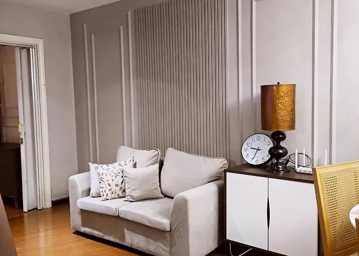 Elegant Stylish 1 Bedroom Balcony And Bay View Free Sauna Pool Gym Makati 4*