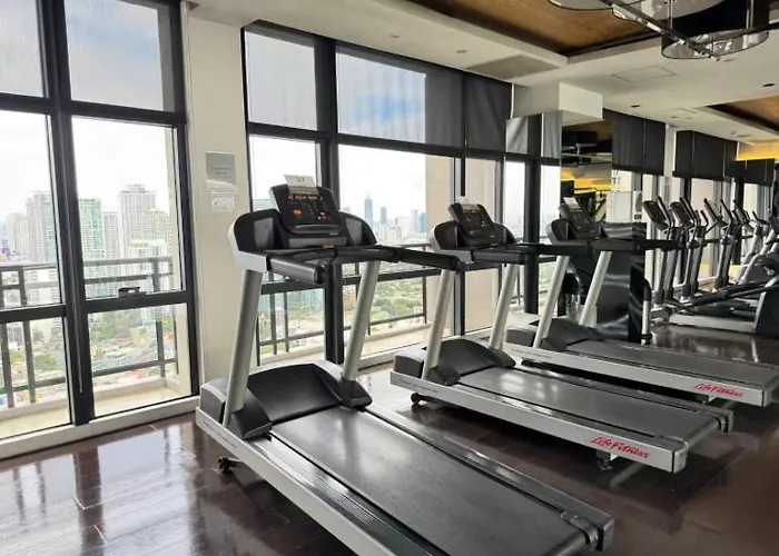 Aparthotel Elegant Stylish 1 Bedroom Balcony And Bay View Free Sauna Pool Gym Makati