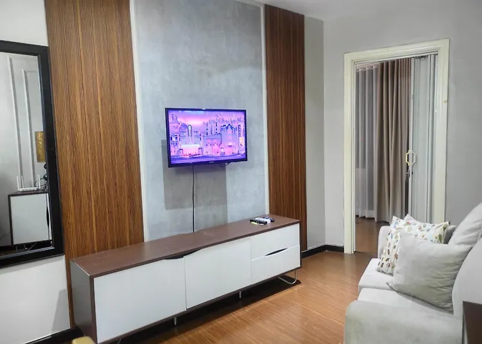 Aparthotel Elegant Stylish 1 Bedroom Balcony And Bay View Free Sauna Pool Gym Makati Manila
