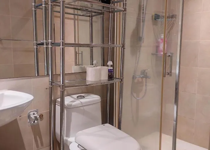 Aparthotel Elegant Stylish 1 Bedroom Balcony And Bay View Free Sauna Pool Gym Makati 4*